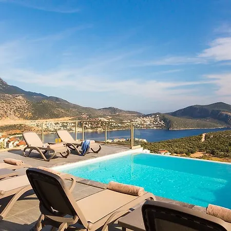 Villa Skyfall *
